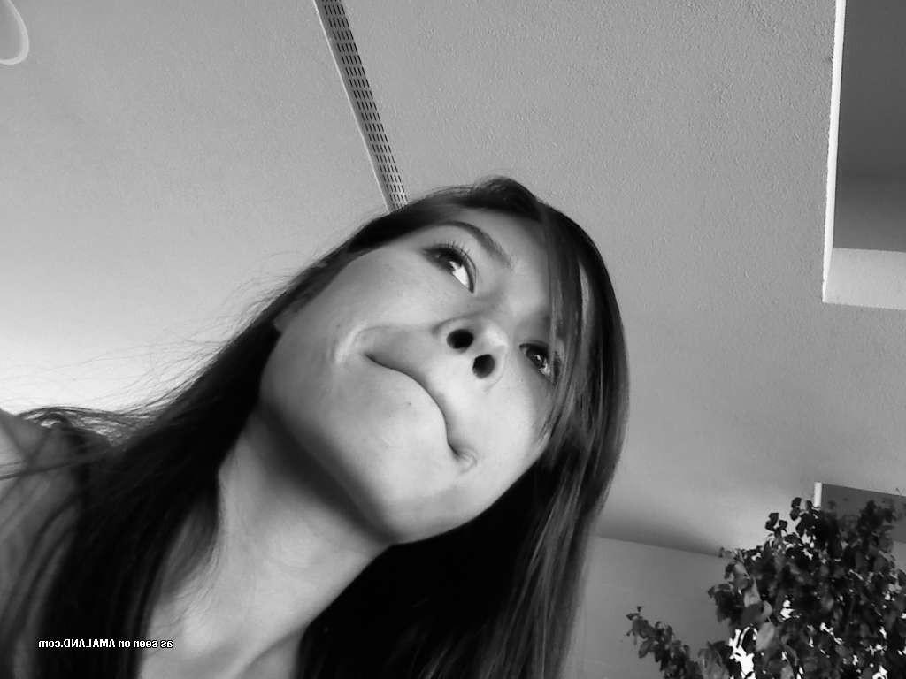 15P Homemade self shooting amateur Asian girlfriend