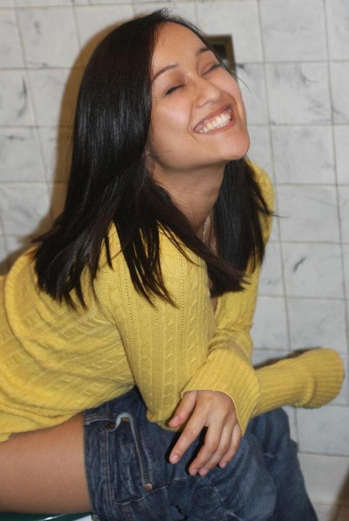 15P Beautiful Asian girlfriend in homemade self pix