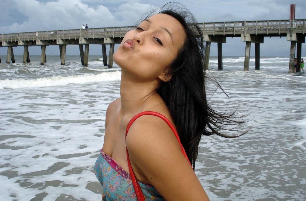 15P Beautiful Asian girlfriend in homemade self pix