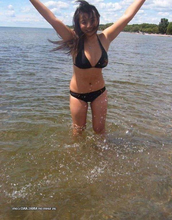15P Gorgeous homemade Asian teen girlfriend teases and sucks cock