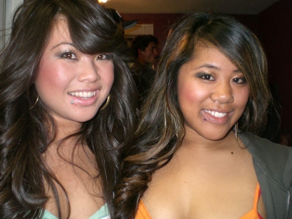 15P Cute barely legal Asian girlfriend takes homemade pix of herself