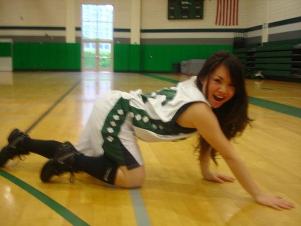 15P Cute barely legal Asian girlfriend takes homemade pix of herself
