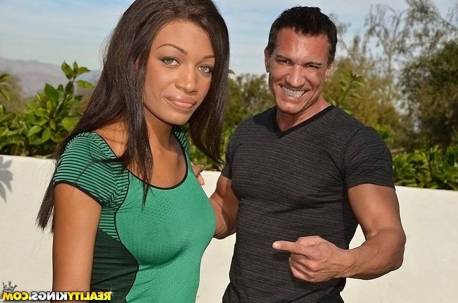 15P Gorgeous blacky chick getting big fat cock pleasure