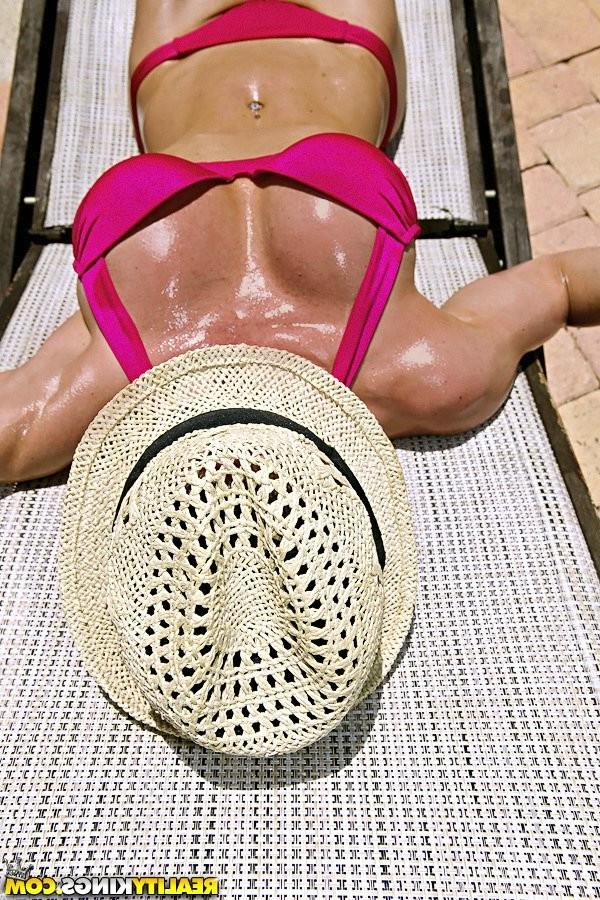 12P Beach milf Kendra Lust pick up new cocked guy