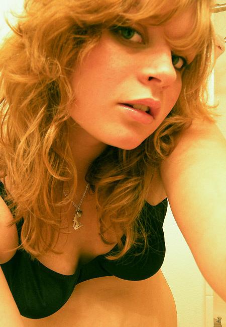 10P Bestial girlfriend slides fingers in pussy in homemade pics