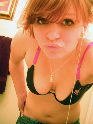 10P Bestial girlfriend slides fingers in pussy in homemade pics
