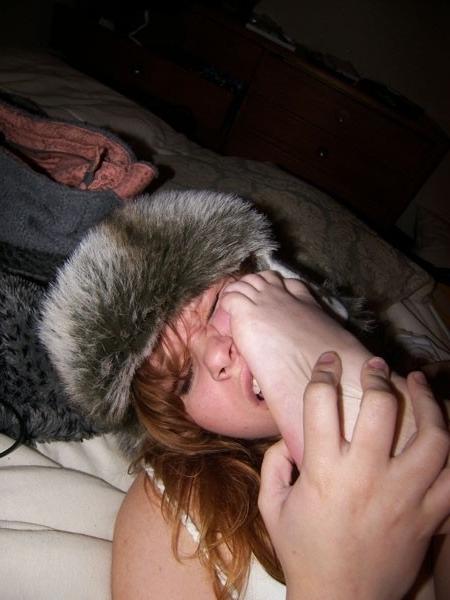 10P Bestial girlfriend slides fingers in pussy in homemade pics