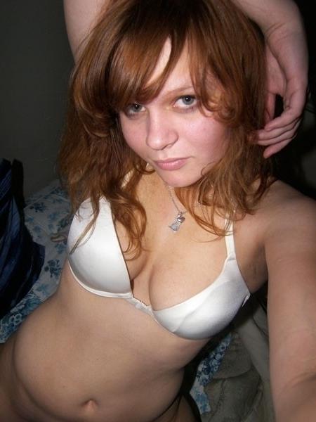 10P Bestial girlfriend slides fingers in pussy in homemade pics