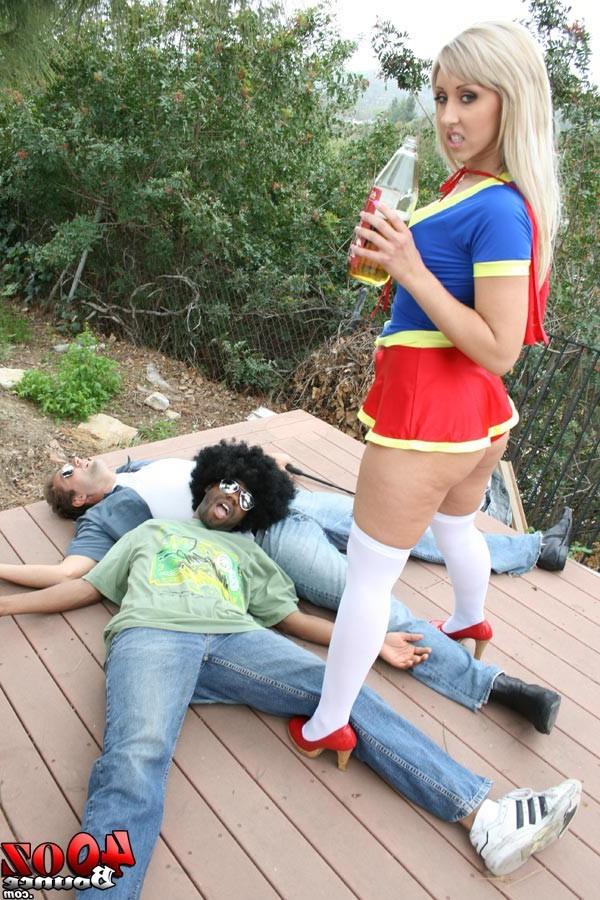 16P big booty blonde babe takes joyride on a shaft