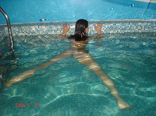 12P hot girlfriends taking pics of themselves