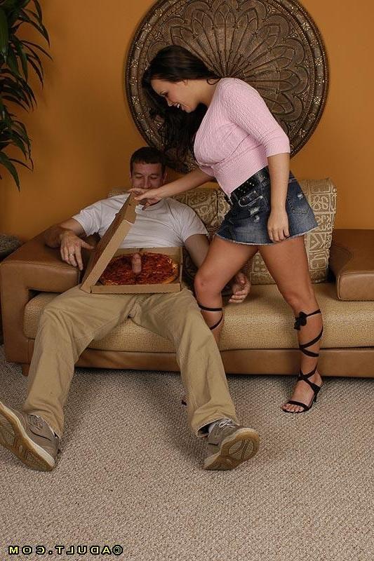 16P girl fucked inside her house by a pizza guy