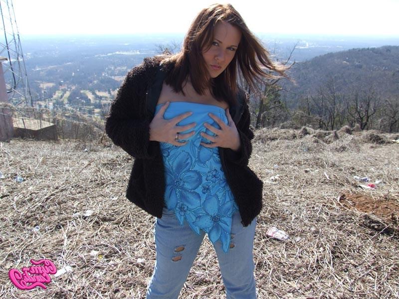 15P Sexy Housewife Cum On Candi Bares Her Outside With Great View