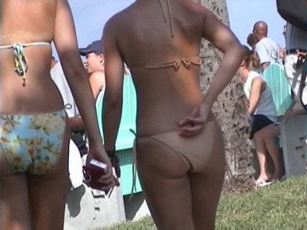 16P Sneaky south beach public ass shots
