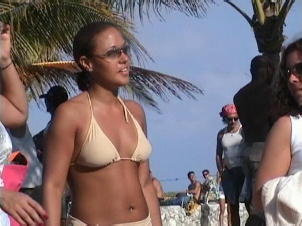 16P Sneaky south beach public ass shots