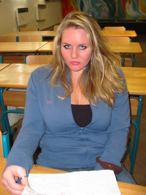 16P Busty plump college coed seduced