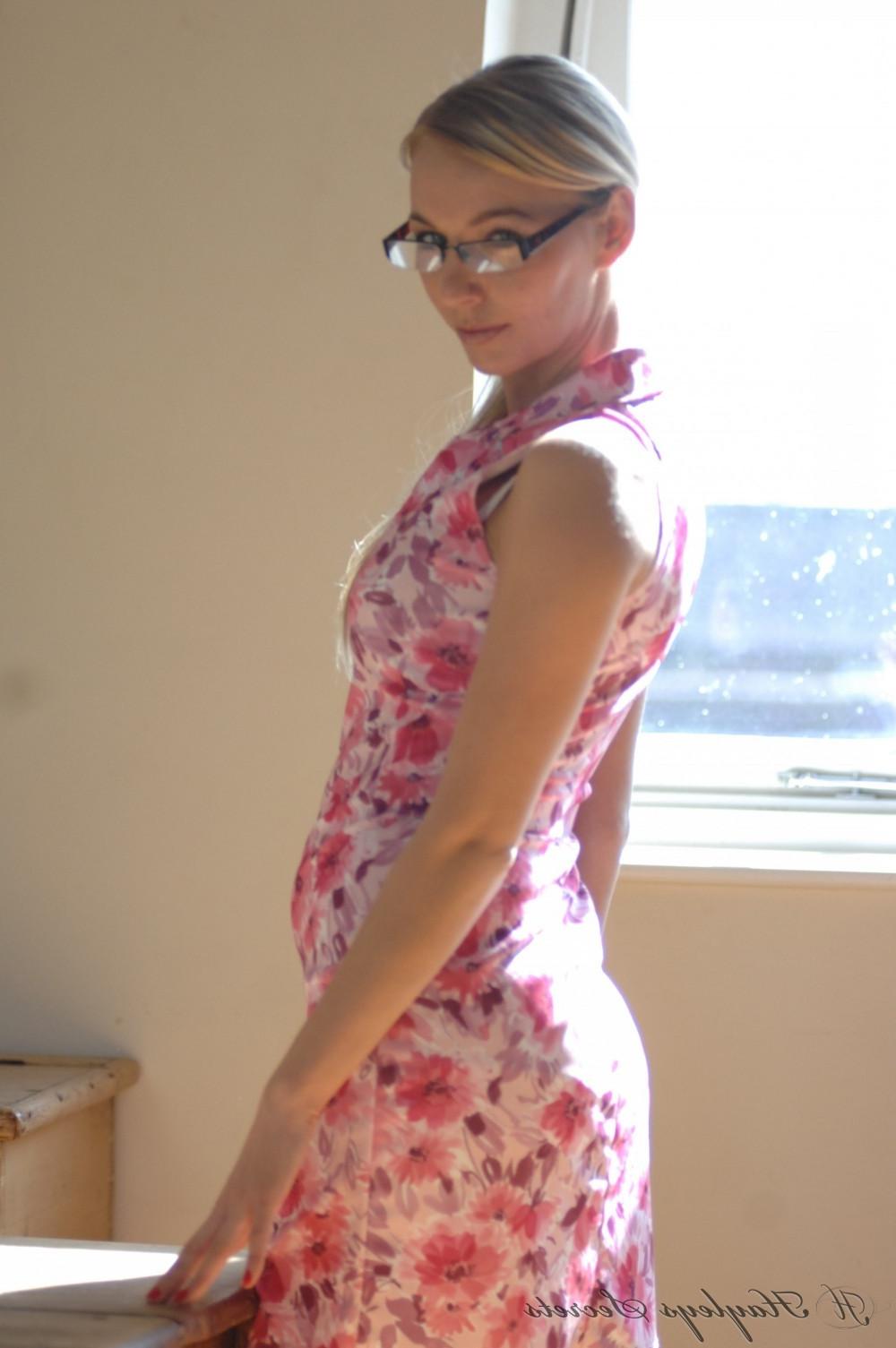 12P Hot teacher Hayley Marie Coppin stripping on the table