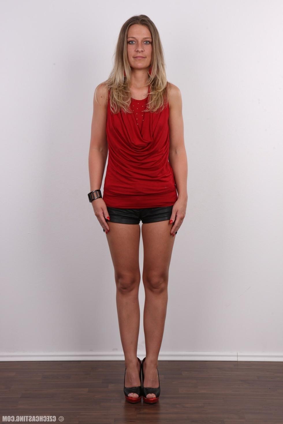 14P Hot wife casting photos
