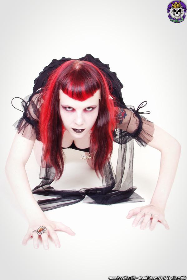 15P Ghostly Goth Szandora Shaved Bare and Undressed