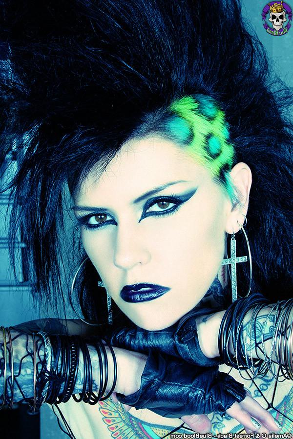 15P Tattooed Superstar Malice McMunn Shows Off her Skilled Body