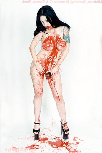 15P Tattooed vampire girl covers herself in blood