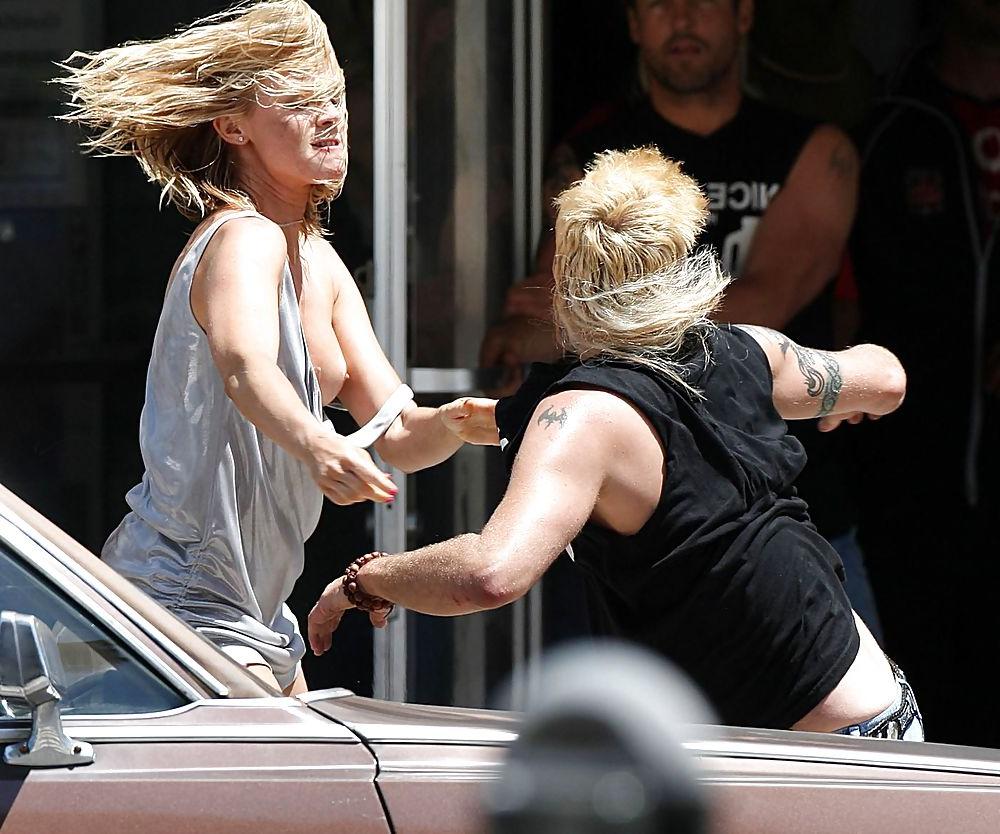 25P Celebrity upskirt DB nip slips Ect...........
