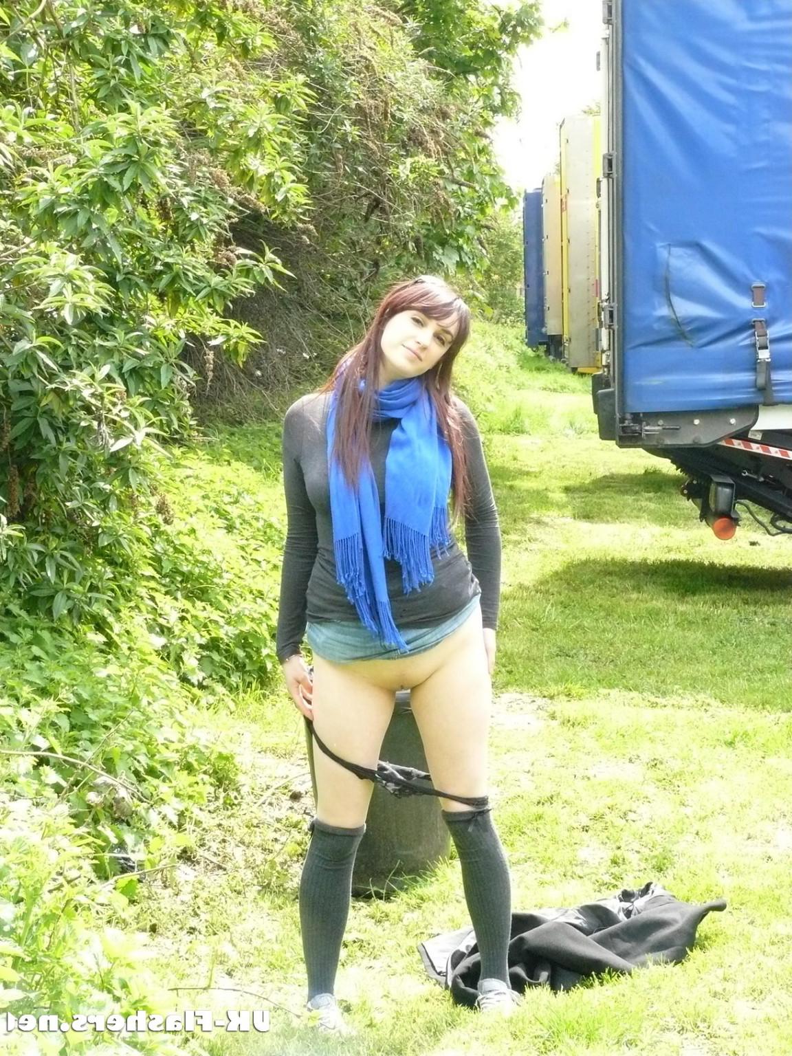 16P Sexy teen Indigo flashing of slim english exhibitionist babe