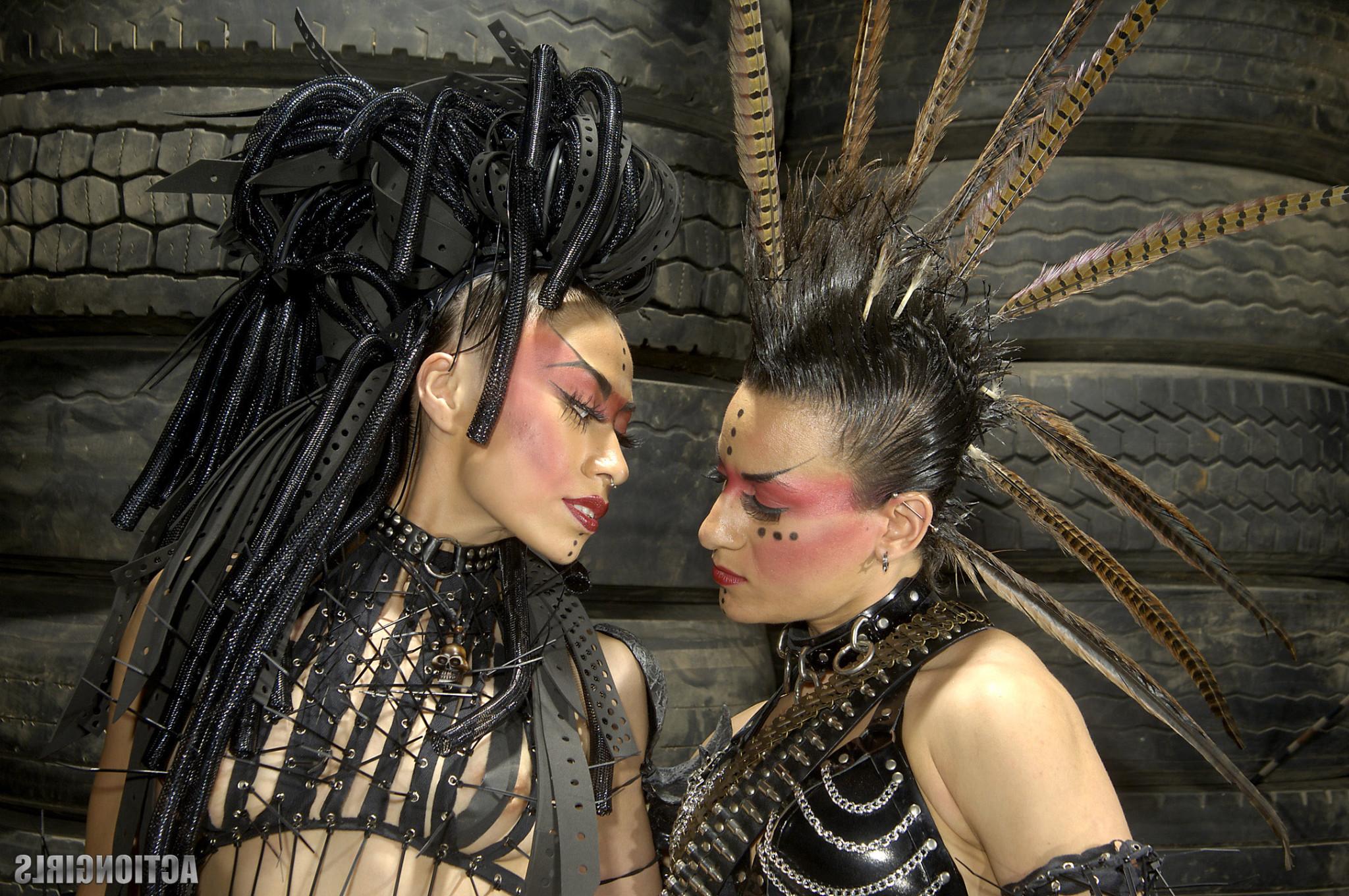 16P Exclusive Actiongirls Road Warrior Babes Photos Actiongirls.com