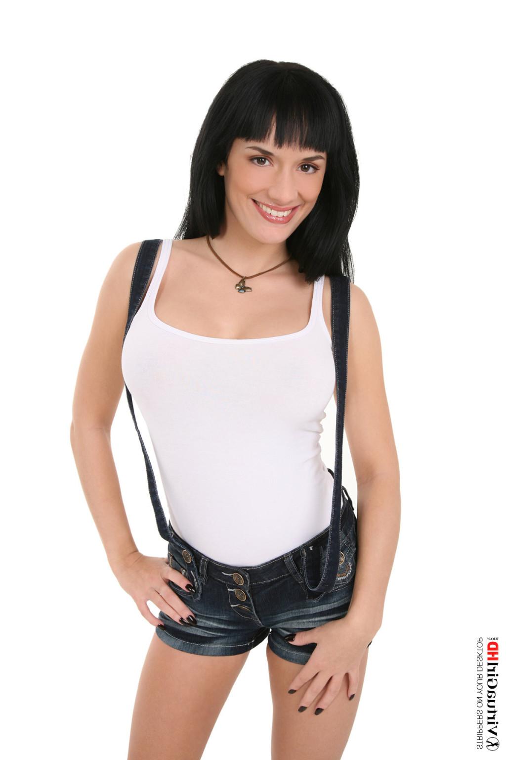 15P Stop watching pictures and get Rebeka stripping on your desktop