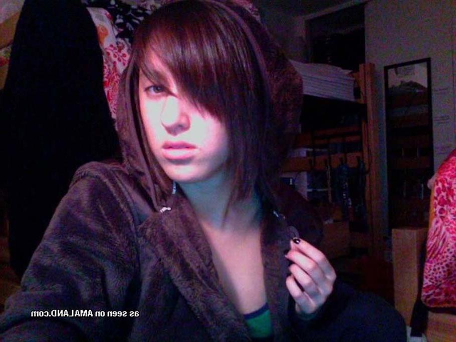 12P Cute Emo babes with nice tatas
