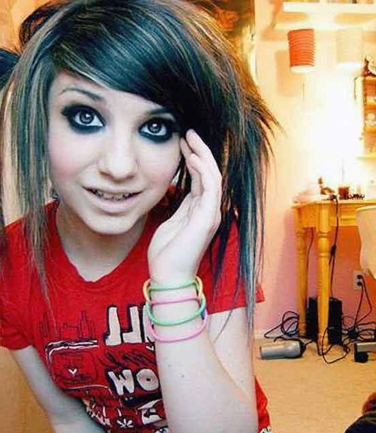 12P Emo girls love to tease and strip
