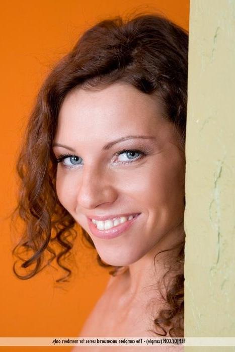16P Coy Teen In Erotic Nudes