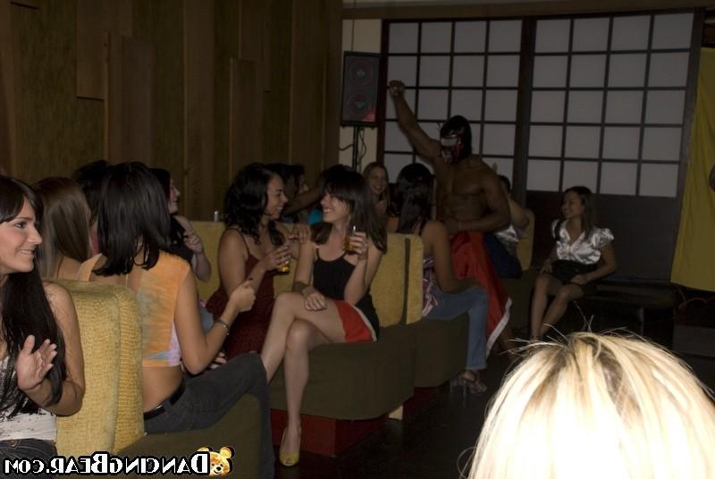 16P Crazy club babes getting penetrated by nasty dudes at party