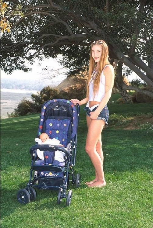 16P Young babysitter getting fucked outdoor for extra cash