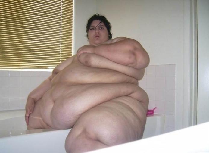 15P very fat mature ladies poser