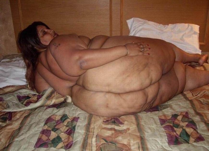 15P very fat mature ladies poser
