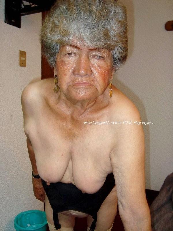 16P extreme sexy wrinkled granny ladies