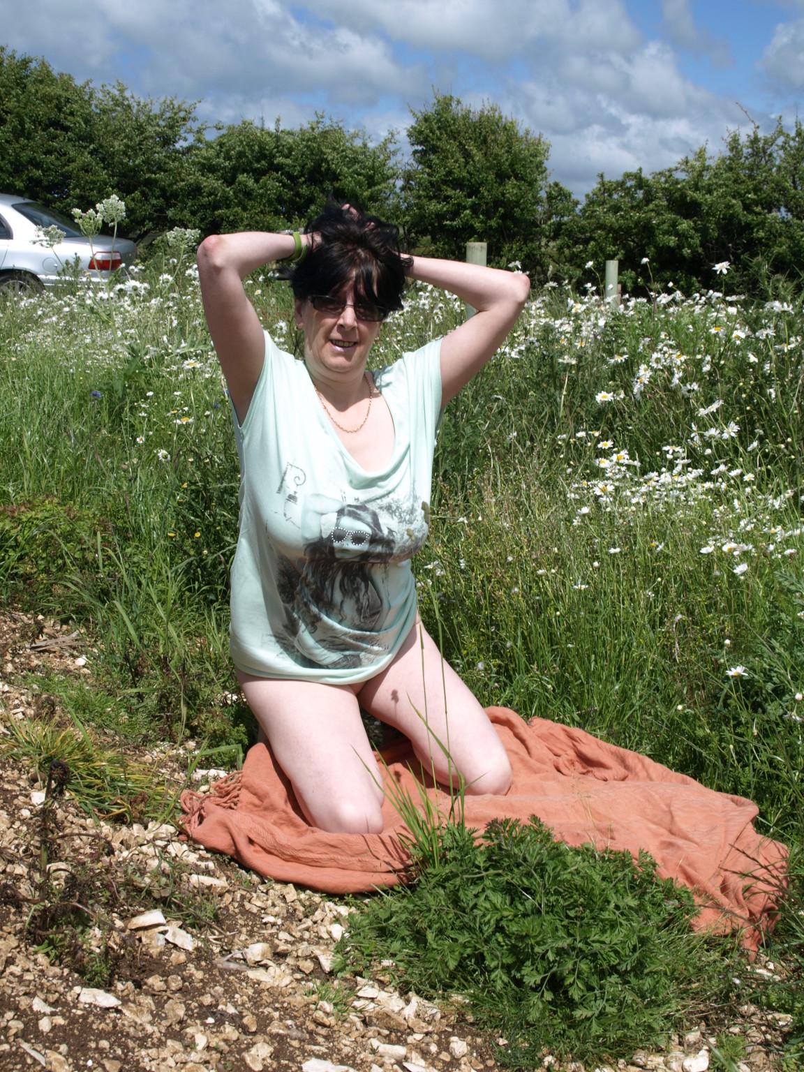 11P Kinky English mature
