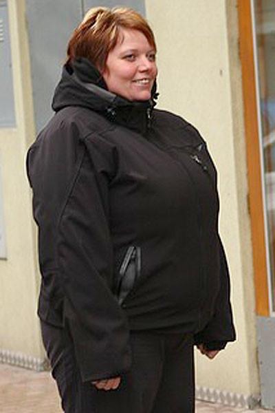 12P She picks up the young man and takes him home, away from his GF, to have BBW sex