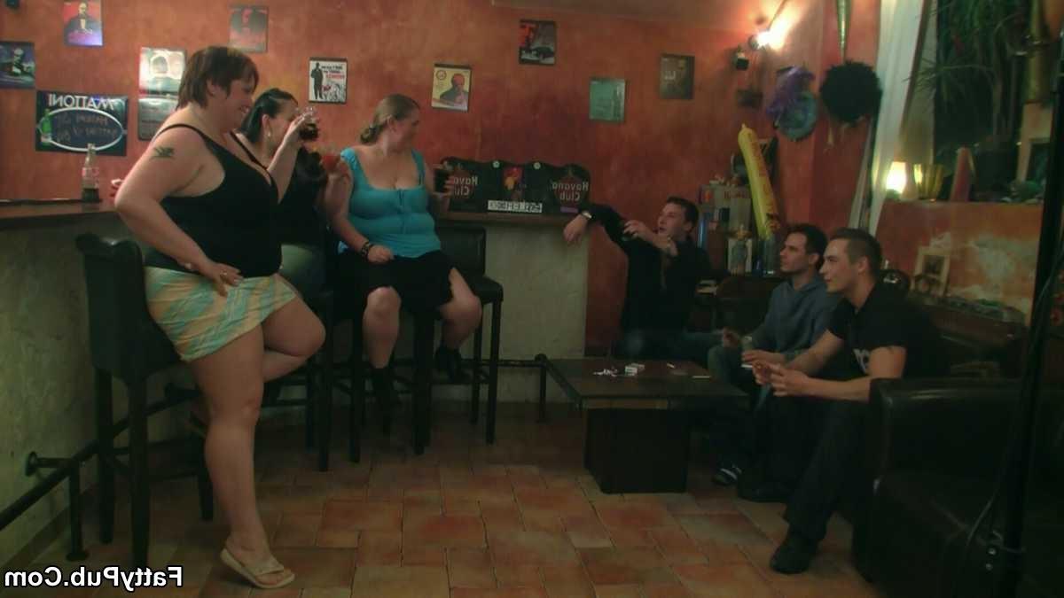12P Incredible BBW orgy shows sluts sucking and fucking for fun on the floor of the 