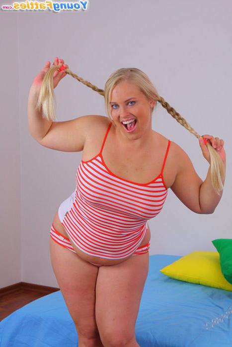 12P Joyful blonde plump schoolgirl eats and rides meaty cock