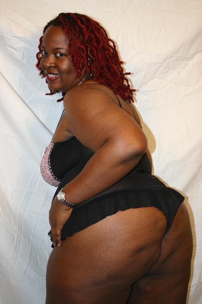 15P Teasing horny busty black bbw suck and hump a hard cock