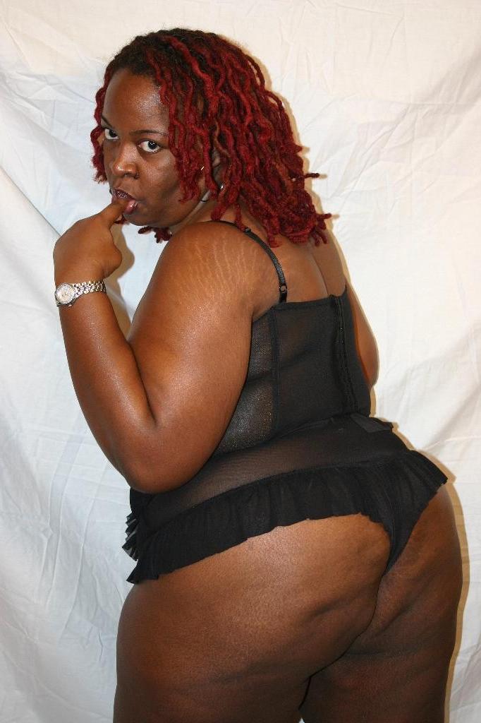 15P Teasing horny busty black bbw suck and hump a hard cock
