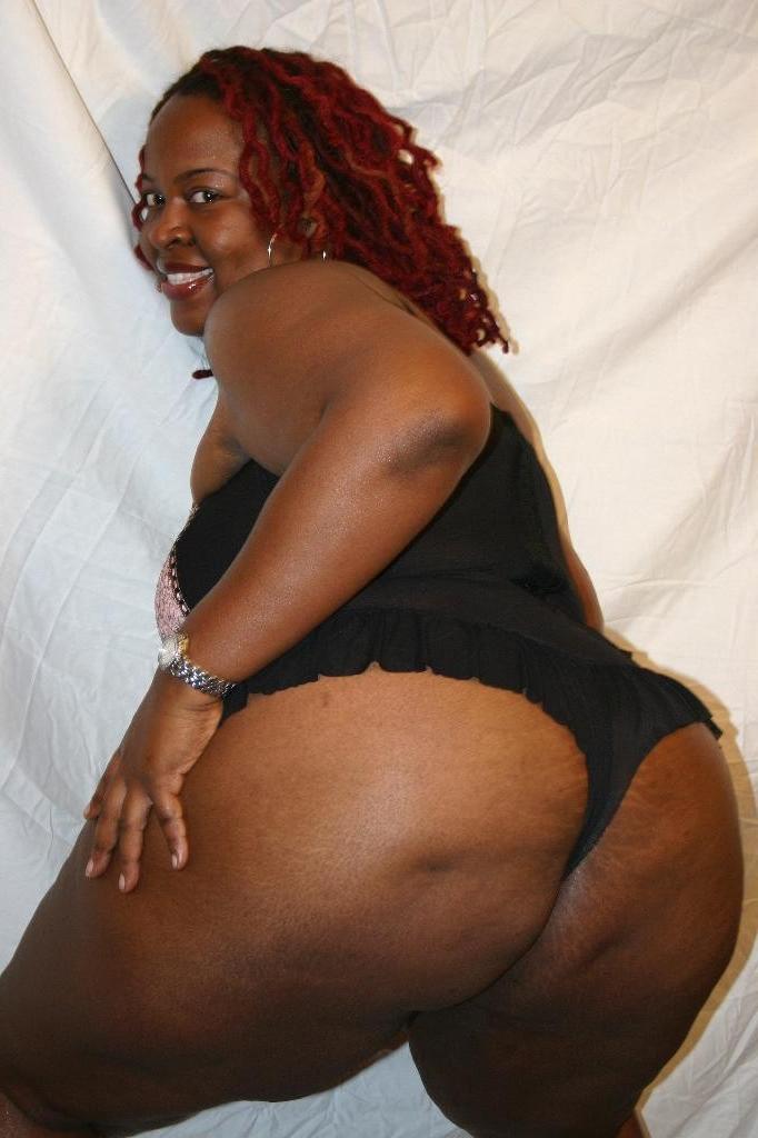15P Teasing horny busty black bbw suck and hump a hard cock