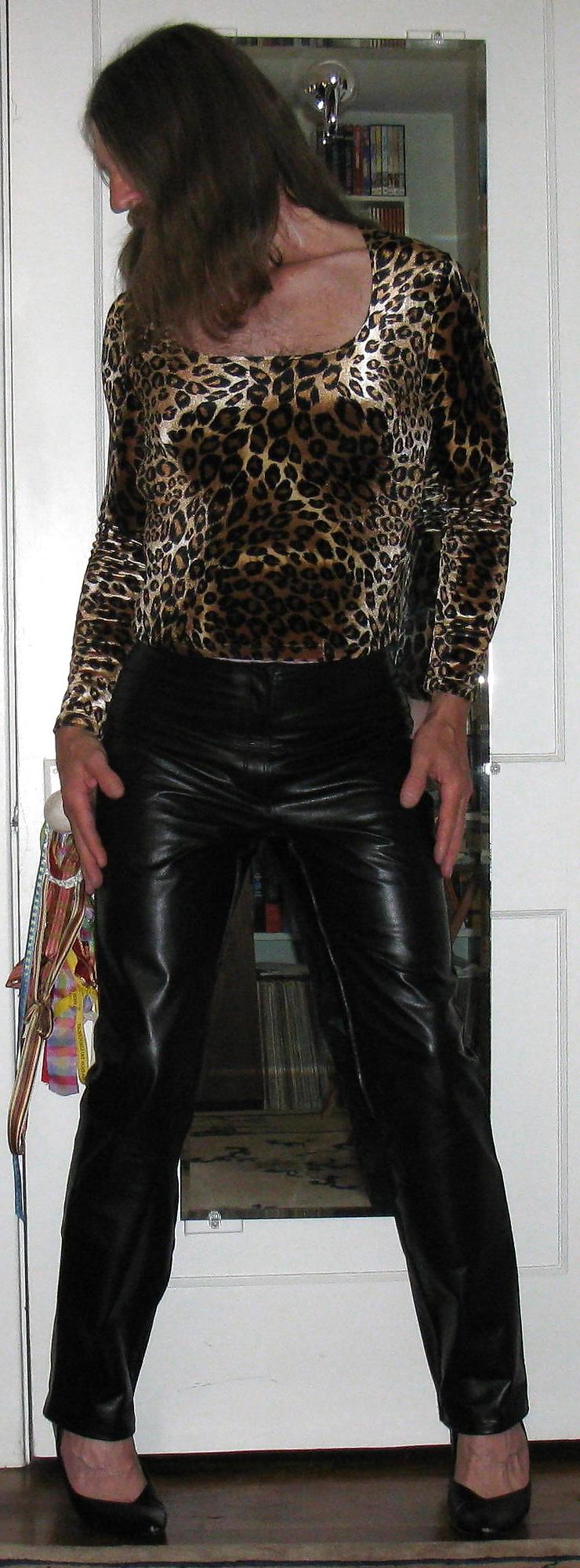 25P Crossdressing - Leopard Girl