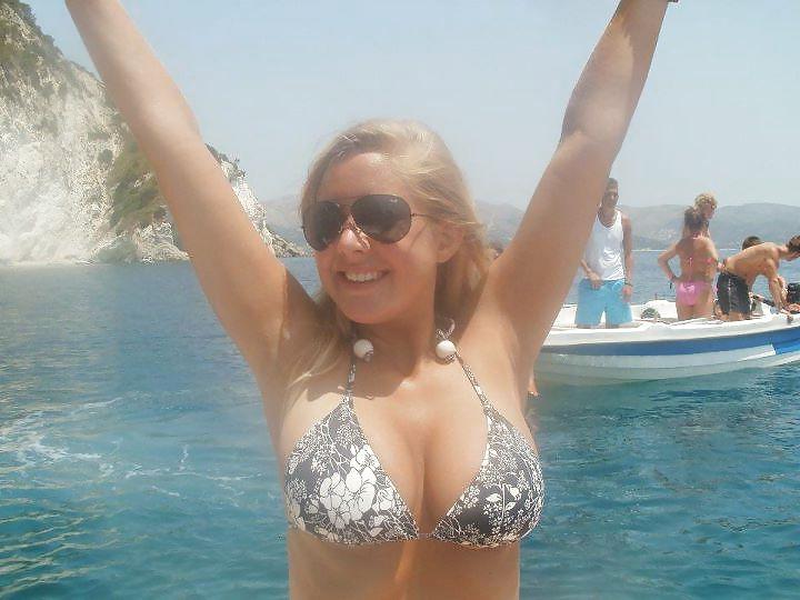 15P Big boobs in bikini 5