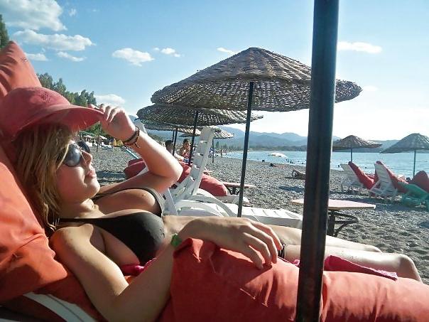 15P Big boobs in bikini 5