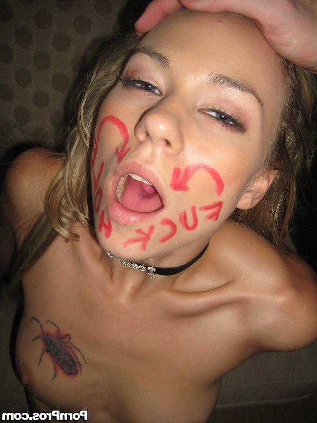17P Cute amateur girlfriend has hot and kinky sex in homemade photos