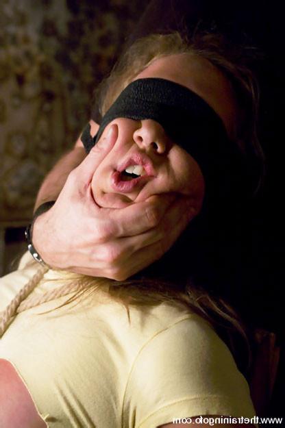 15P Tied up cum guzzler gets holes filled by master