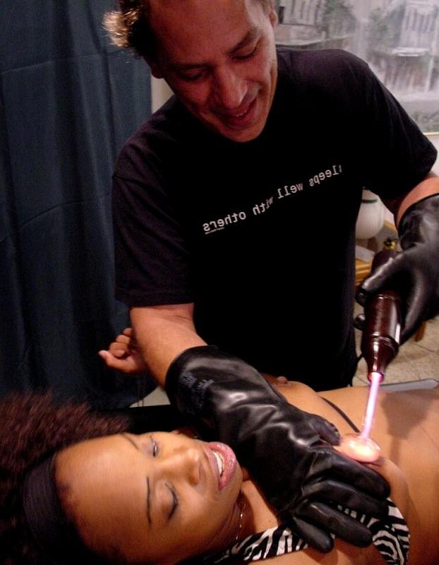 20P Master and slave playing with electric devices on her body