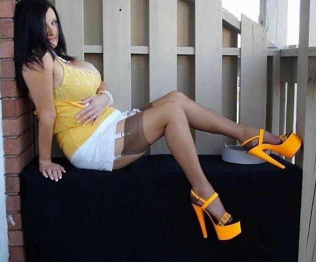 16P sexy girls in girdles and stockings